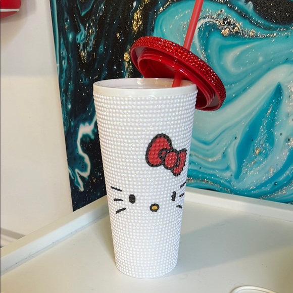 Hello Kitty White and Red Rhinestone Cup - Picture 5 of 5